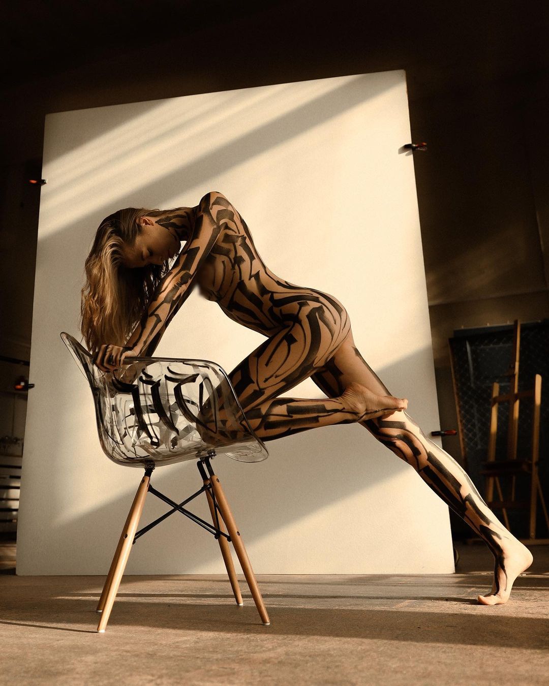 Michał abstrakcyjno-graficzny tatuażysta